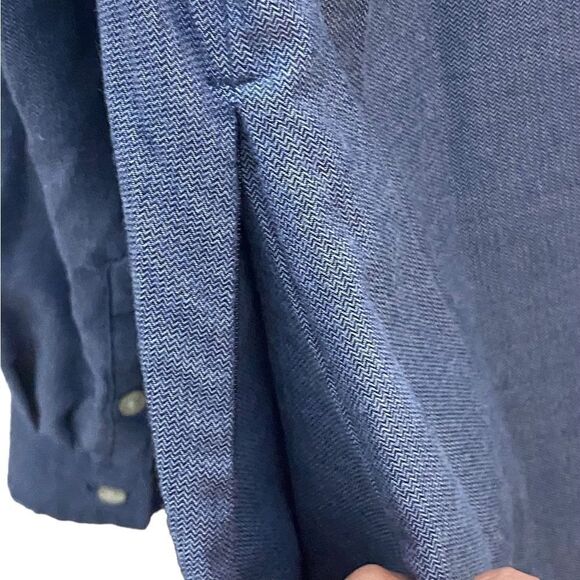 Toad&Co Wm’s Sz Lrg Chambray Blue Side Zipper Pockets Button Down Tunic Shirt - Picture 3 of 6